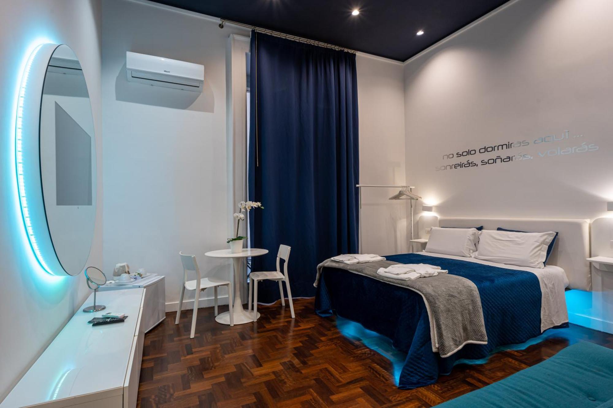 Skyhouse Duomo Bed & Breakfast เนเปิลส์ ภายนอก รูปภาพ