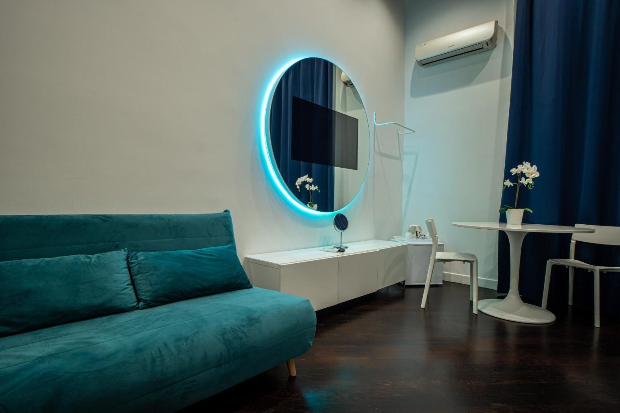 Skyhouse Duomo Bed & Breakfast เนเปิลส์ ภายนอก รูปภาพ