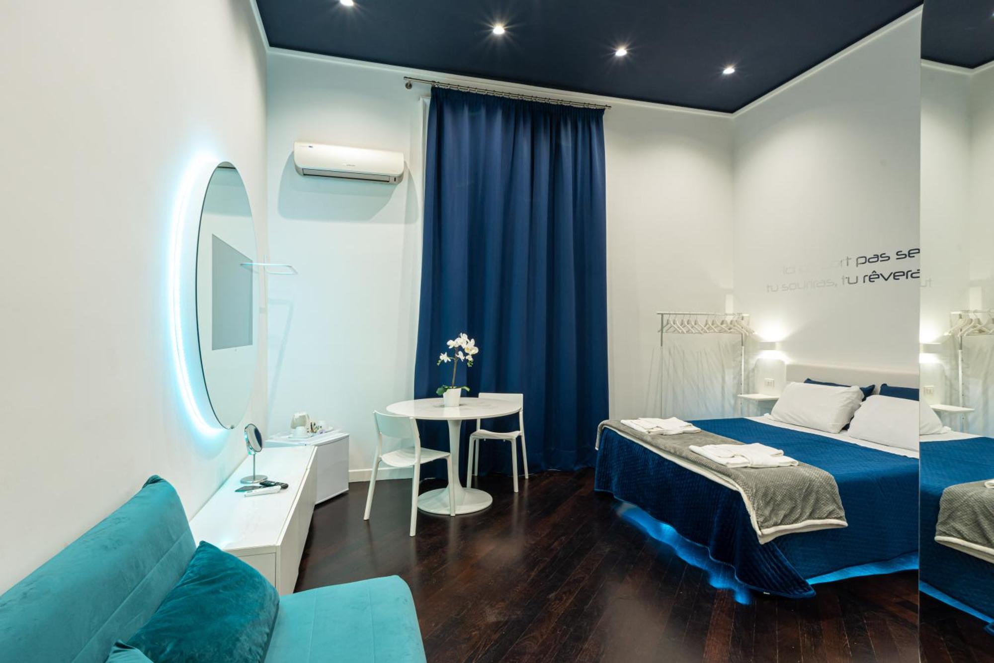 Skyhouse Duomo Bed & Breakfast เนเปิลส์ ภายนอก รูปภาพ
