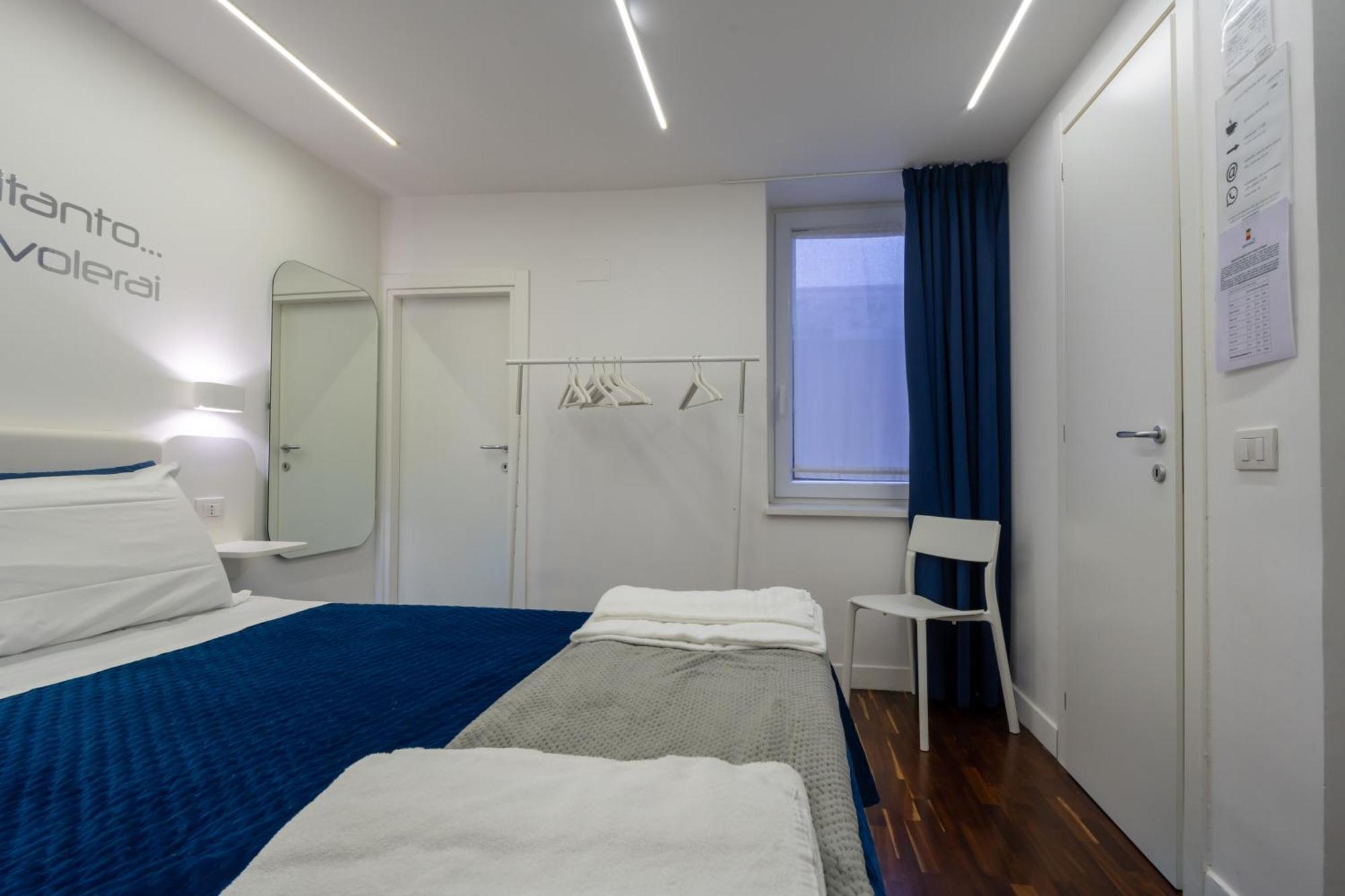 Skyhouse Duomo Bed & Breakfast เนเปิลส์ ภายนอก รูปภาพ
