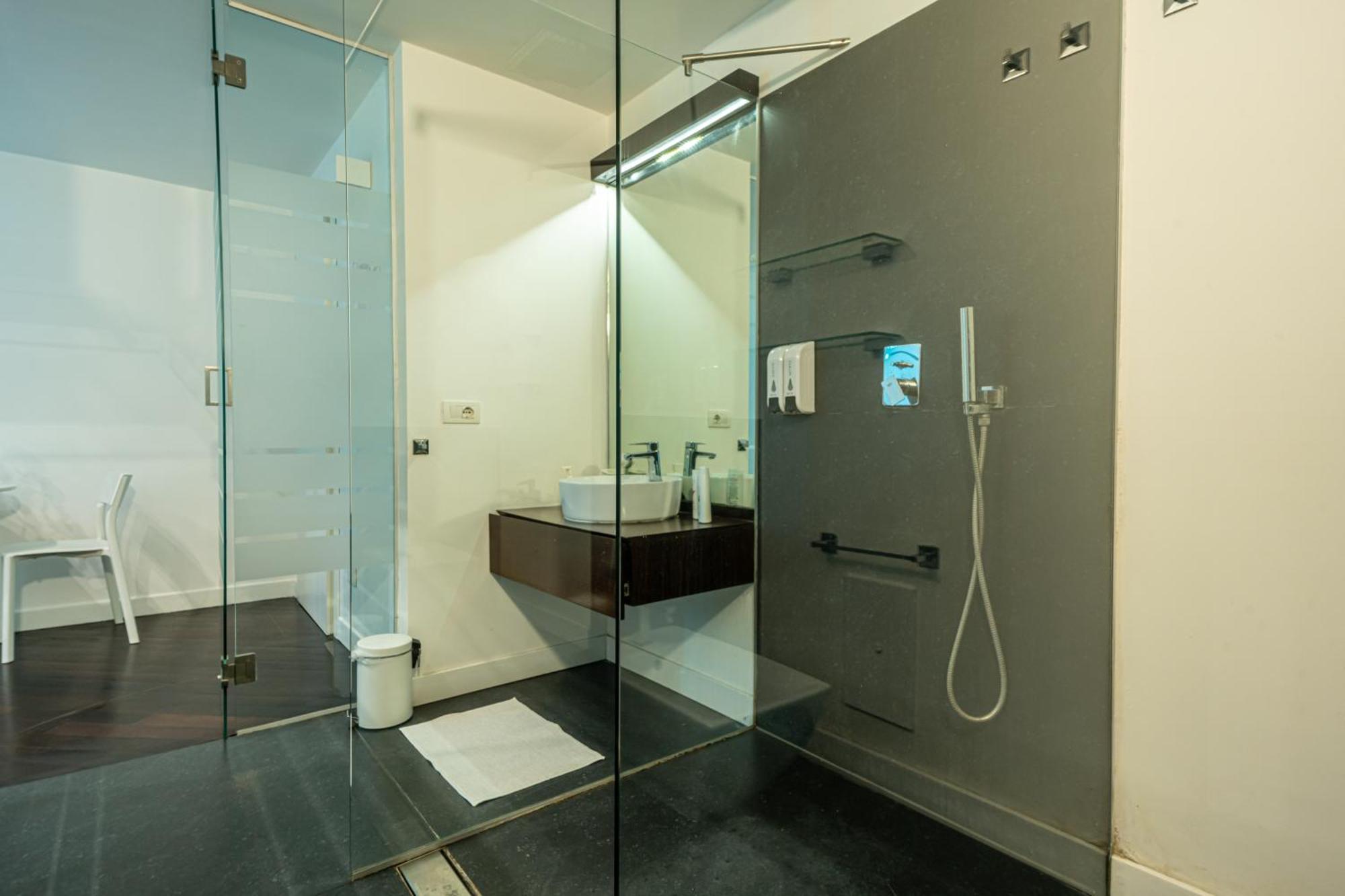 Skyhouse Duomo Bed & Breakfast เนเปิลส์ ภายนอก รูปภาพ