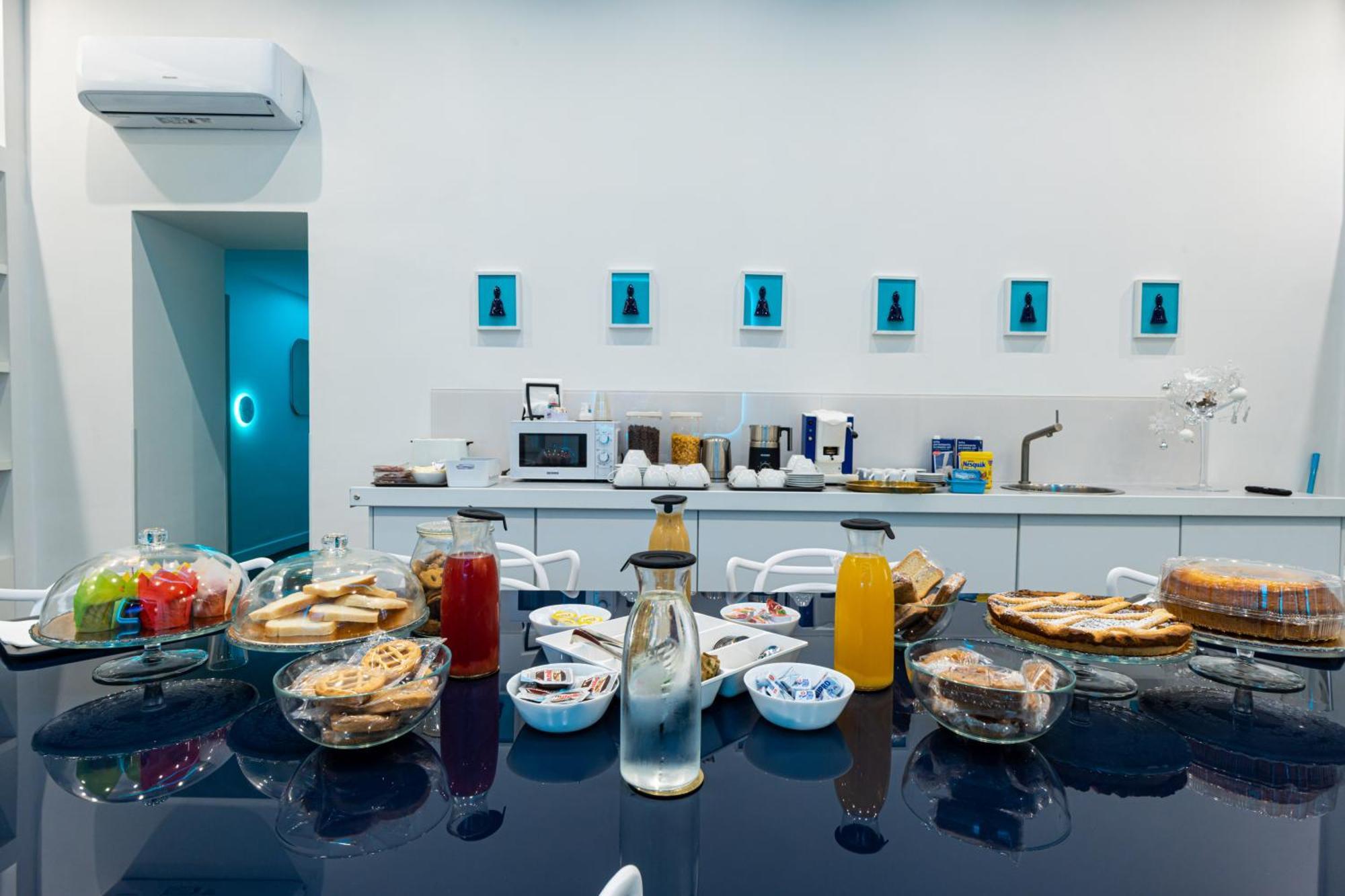 Skyhouse Duomo Bed & Breakfast เนเปิลส์ ภายนอก รูปภาพ